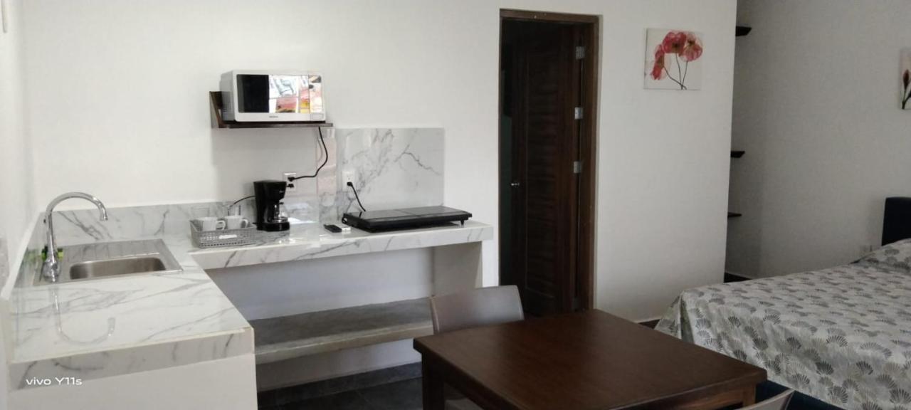 Casa Aura - King Suite With Kitchen And Balcony - 1St Floor 이슬라무헤레스 외부 사진