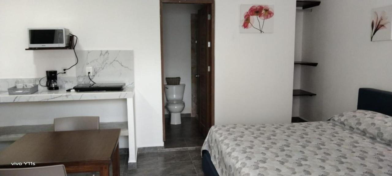 Casa Aura - King Suite With Kitchen And Balcony - 1St Floor 이슬라무헤레스 외부 사진