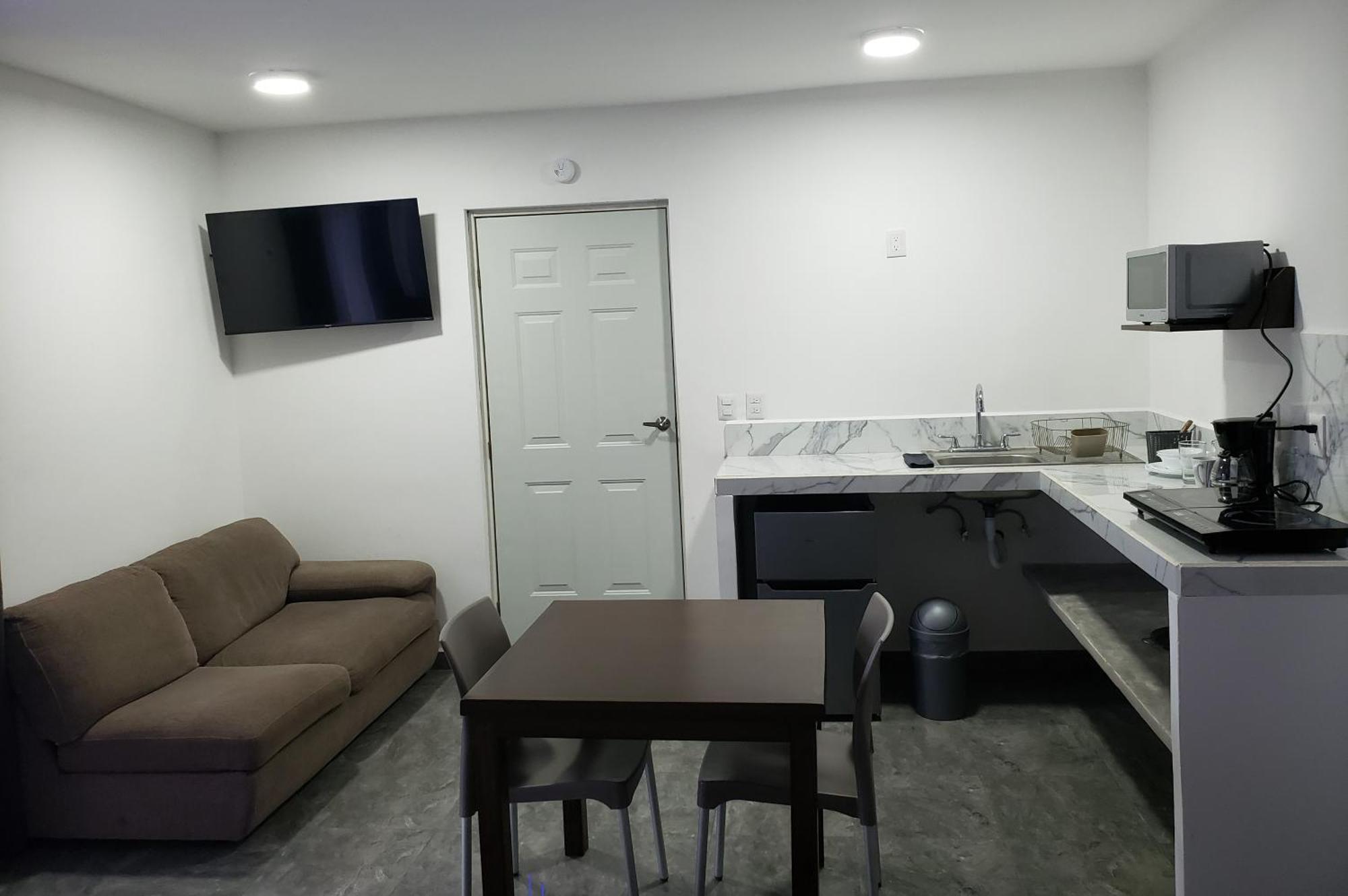 Casa Aura - King Suite With Kitchen And Balcony - 1St Floor 이슬라무헤레스 외부 사진